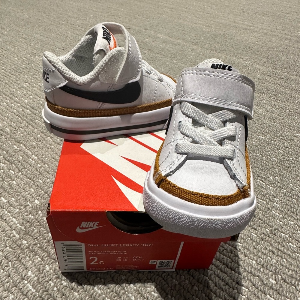 Nike Court Legacy